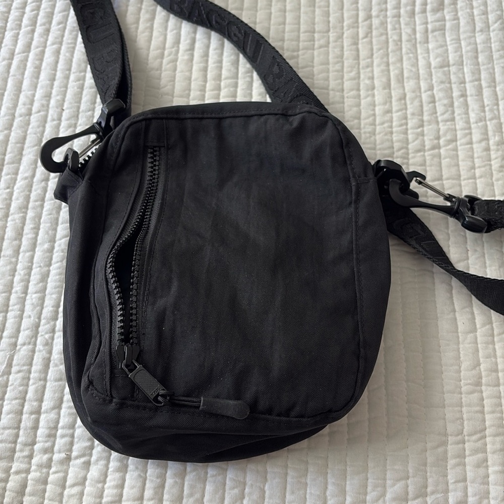 BAGGU SPORT CROSSBODY